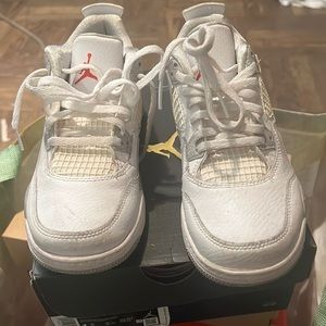 Preschool size sneaker